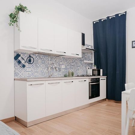 Апартаменты Brombeis Fantastica By Casa Napoletana - Town Center Неаполь Экстерьер фото